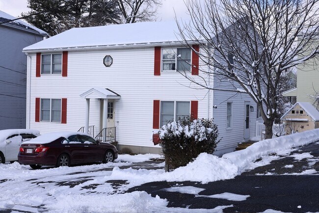 Foto del edificio - 3 Watson Ave