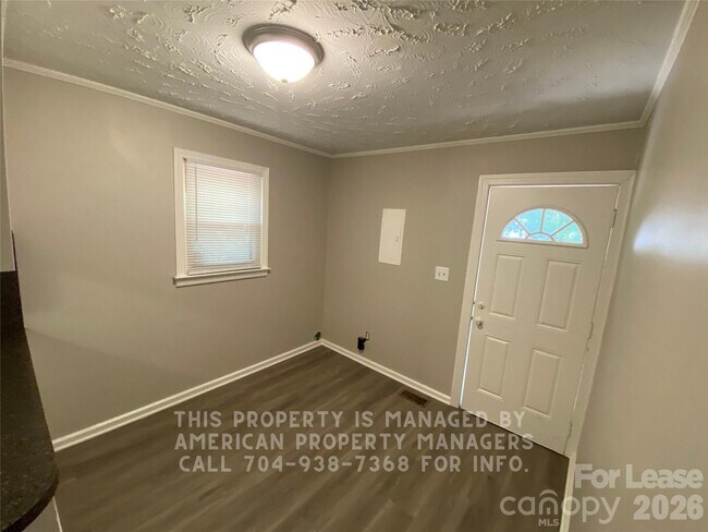 Foto del edificio - 501 Rosemont Ave