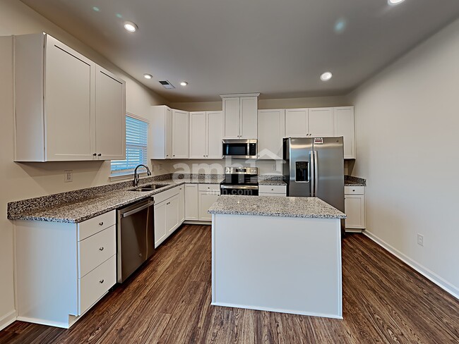 Building Photo - 5029 Twin River Dr