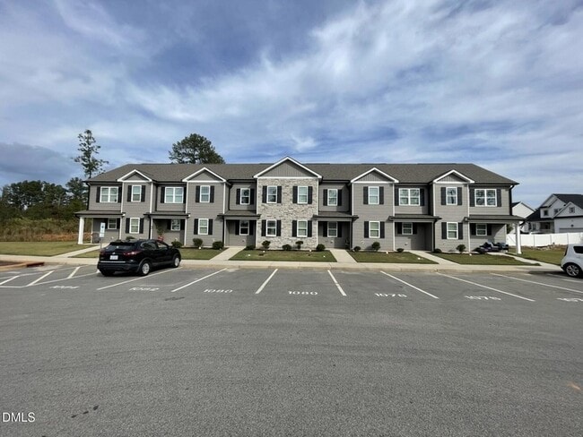 Building Photo - 1080 Peony Ln