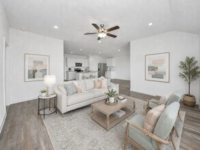 Building Photo - 8614 Shumard Oak Dr