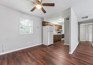 Building Photo - 12513 E Orell Rd