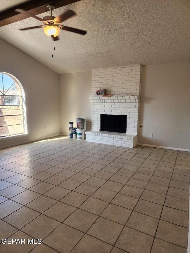 Foto del edificio - 2912 E Glen Dr