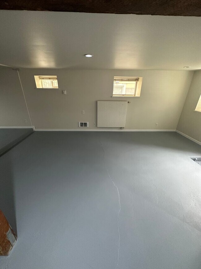 Foto del edificio - Spacious One Bedroom in Prime Capitol Hill...