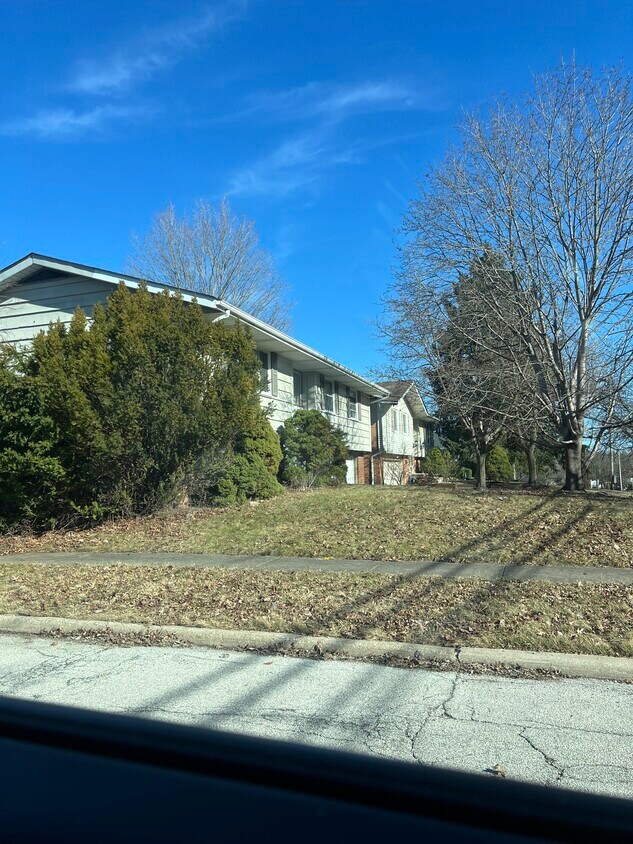 Foto del edificio - 6323 Turney Rd