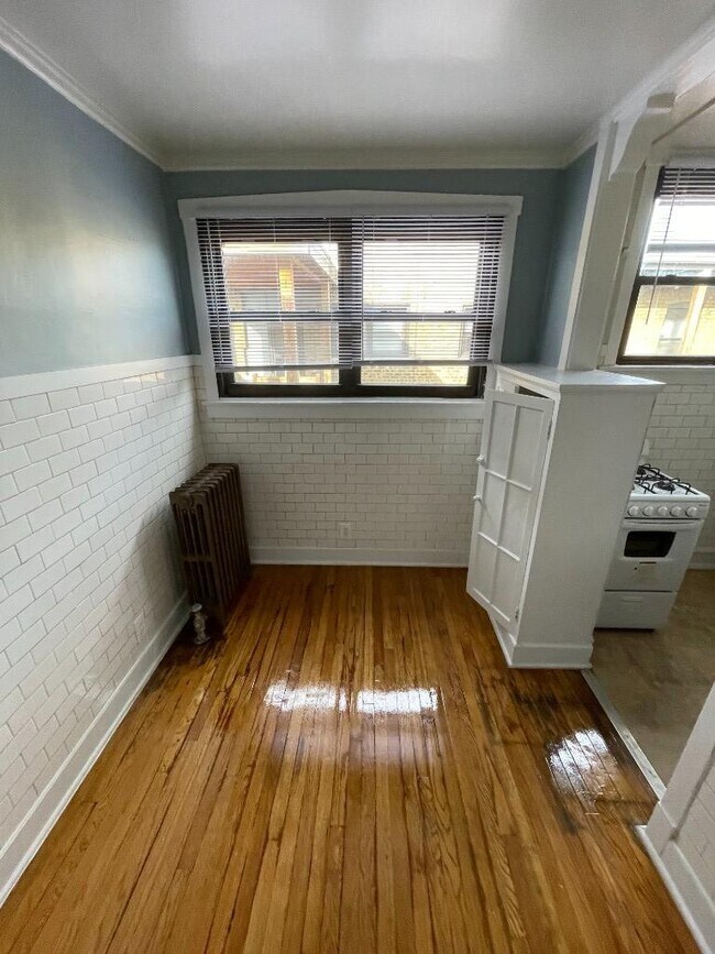 Foto del edificio - 6364 N Hermitage Ave