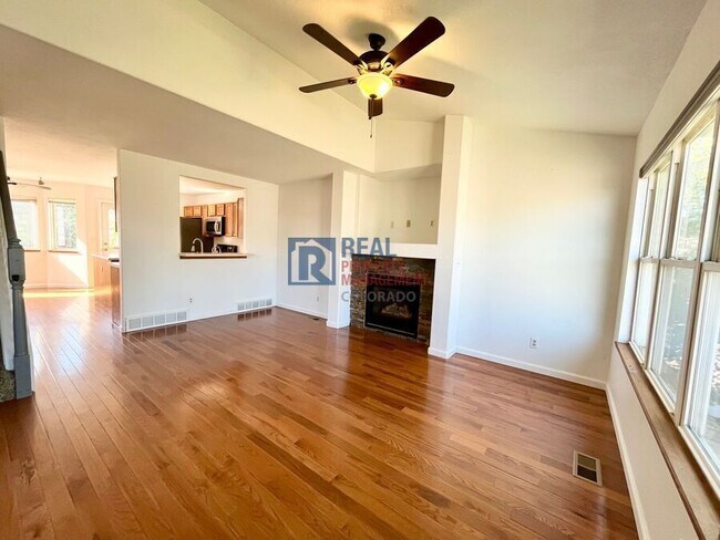 Foto del edificio - 4353 Witches Hollow Ln