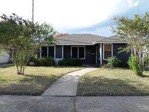Building Photo - 406 Canterbury Dr