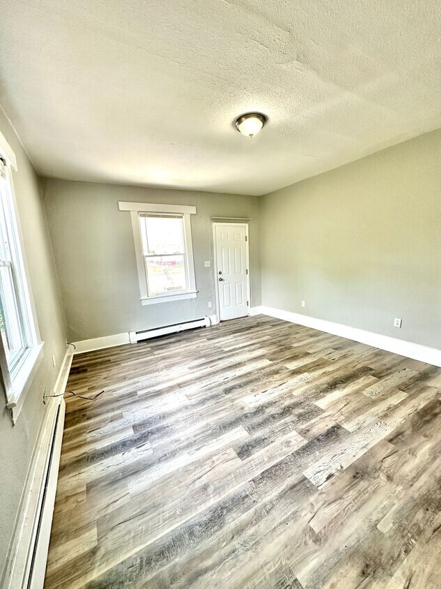Primary Photo - Charming 3 Bedroom Single Family Home