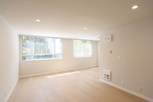 Building Photo - 1470 Alice St