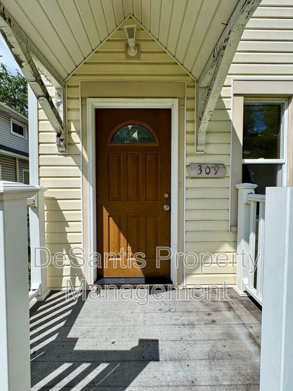 Foto del edificio - 309 Bellevue Rd