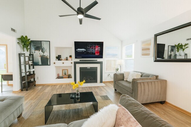 Foto del edificio - 3236 Easthaven Dr S