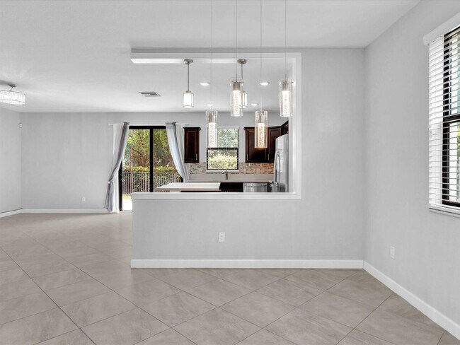 Foto del edificio - 12956 Anthorne Ln