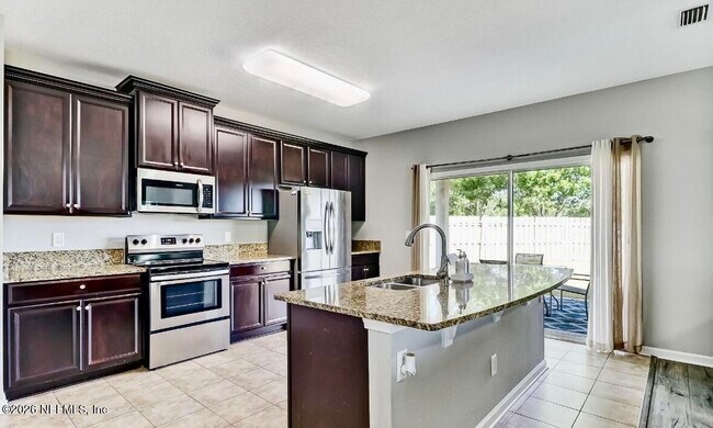 Building Photo - 96102 Graylon Dr