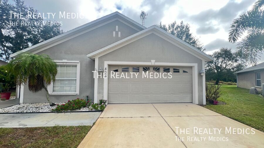 Primary Photo - 895 Villa Dr