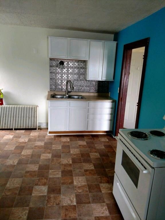 Primary Photo - 1204 Elliott Ave N