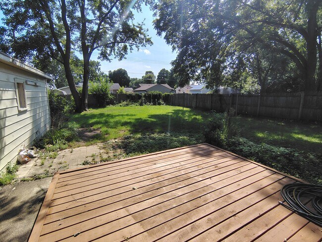 Foto del edificio - 1213 Kingsley Dr