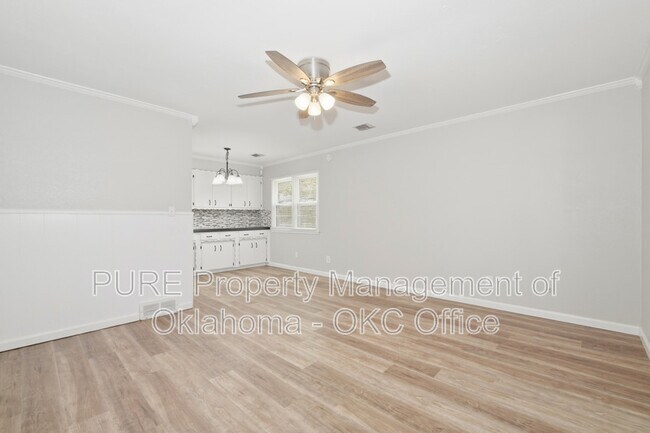 Foto del edificio - 1301 NW 102nd St