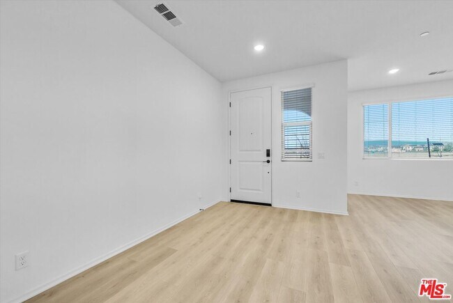 Foto del edificio - 4102 S Limecrest Paseo