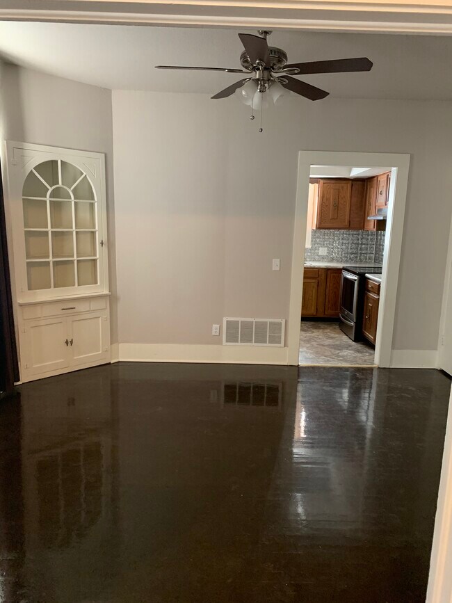 dining room - 901 Raleigh