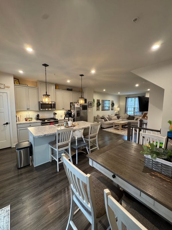 Building Photo - 10706 Lamoka Ln