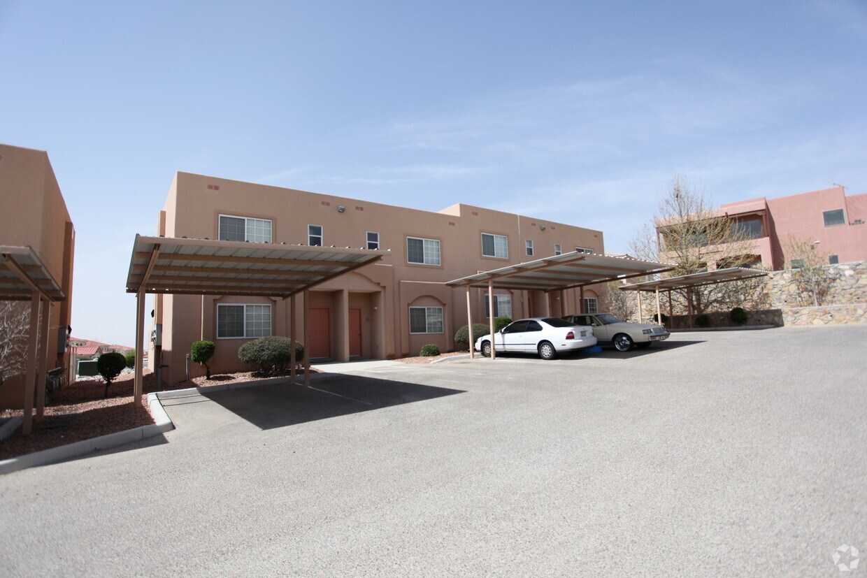 Building Photo - 450 Ithaca Ct