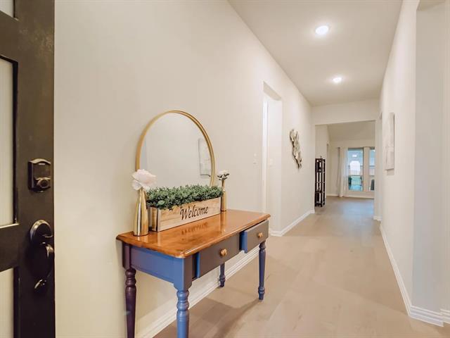 Building Photo - 504 Antler Dr