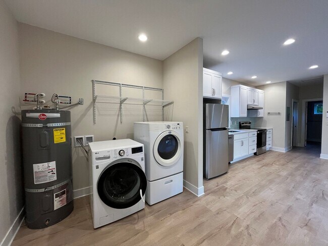 Building Photo - rdog