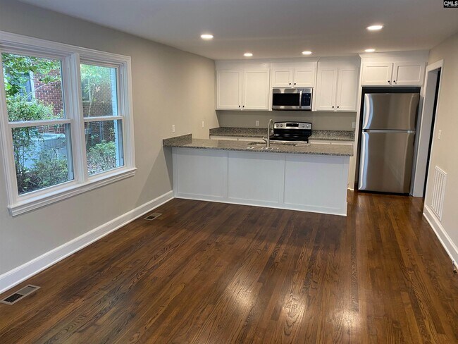 Building Photo - 3129 Monroe St