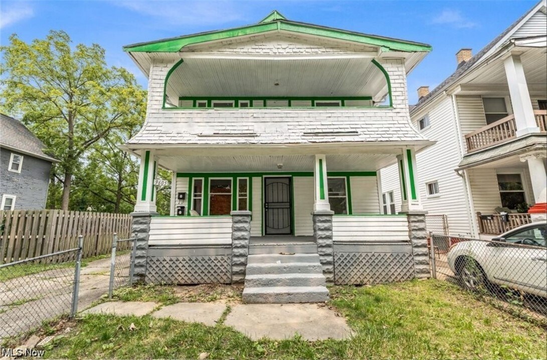 Primary Photo - 9605 Lamontier Ave