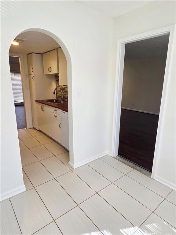 Foto del edificio - 125 Sterling Ct