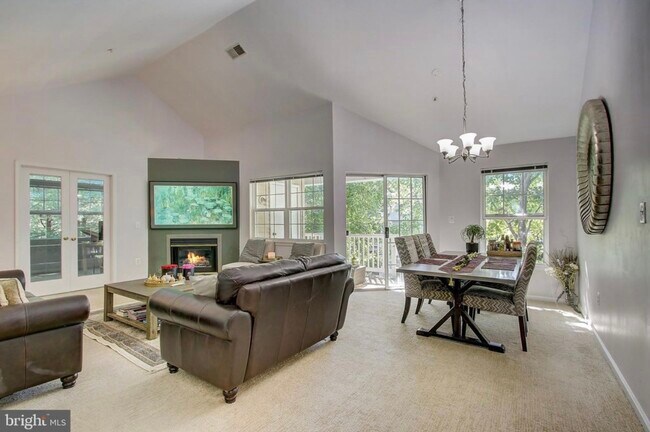 Living Room View 3 - 5829 Wyndham Cir