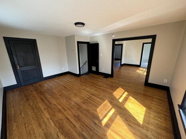 Foto del edificio - 236 S Market St