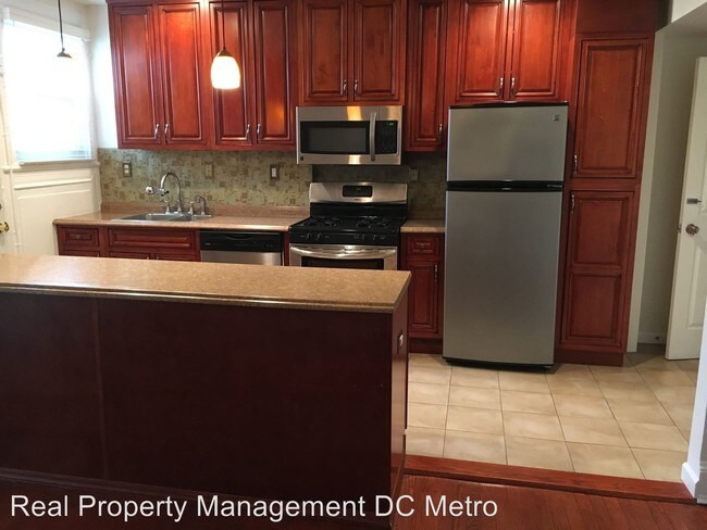 Foto del edificio - 443 Decatur St NW