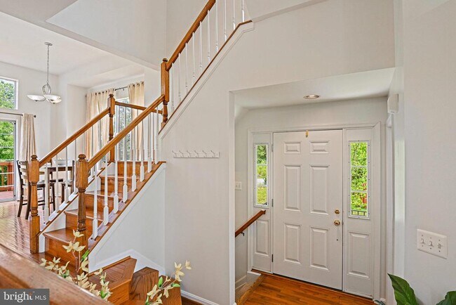 Building Photo - 21610 Monmouth Terrace