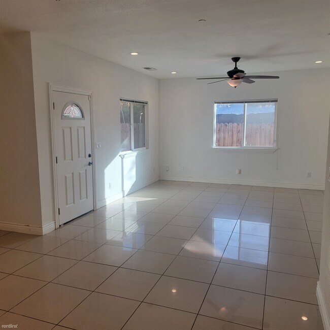 Building Photo - 4 br, 3 bath House - 206 Roselawn Avenue