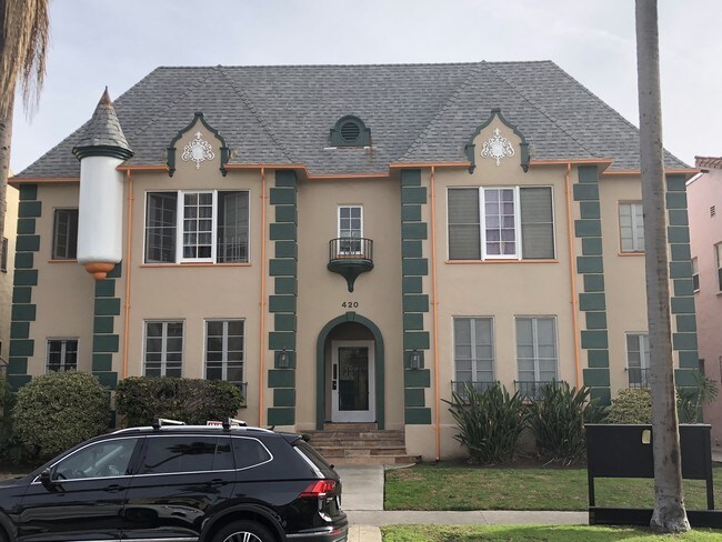 Building Photo - 420 S Cochran Ave