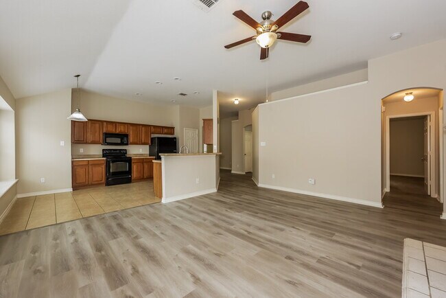 Foto del edificio - 6020 Walleye Dr