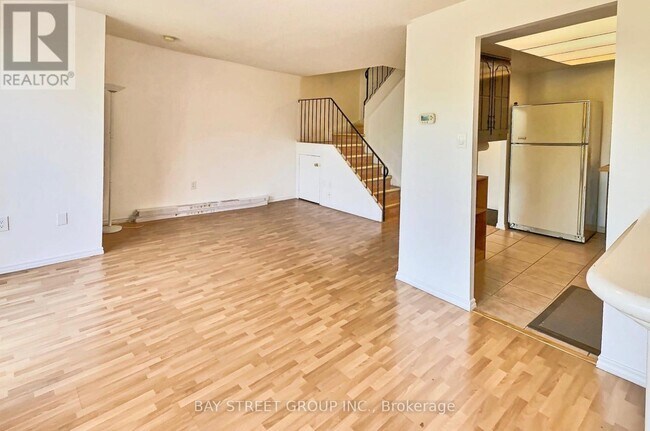 Photo du bâtiment - 165-165 Cherokee Blvd