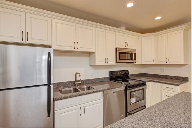 Foto del edificio - Boston Manor Apartments