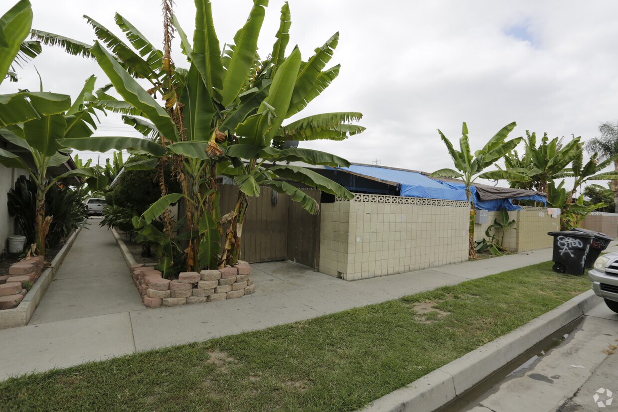 Building Photo - 8900 Tina Way