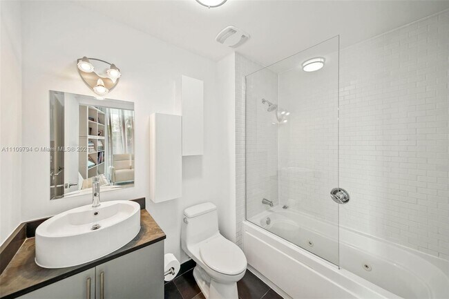 Building Photo - 1700 Meridian Ave