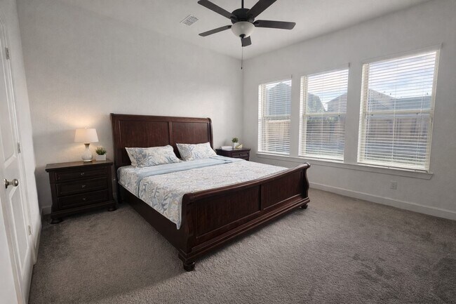Foto del edificio - 10810 Burgess Pk Ct