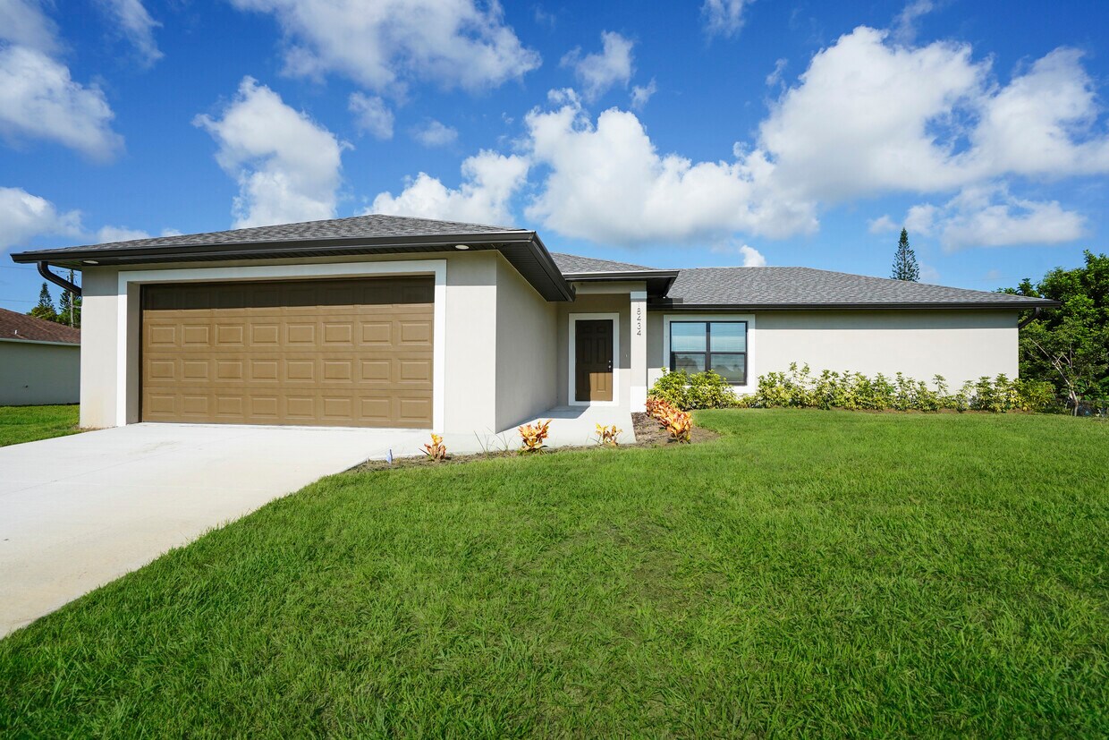 Foto principal - 18434 Fern Rd