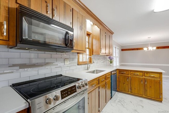 Building Photo - Queensmill