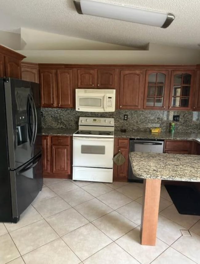 Building Photo - 1245 Staghorn Ct