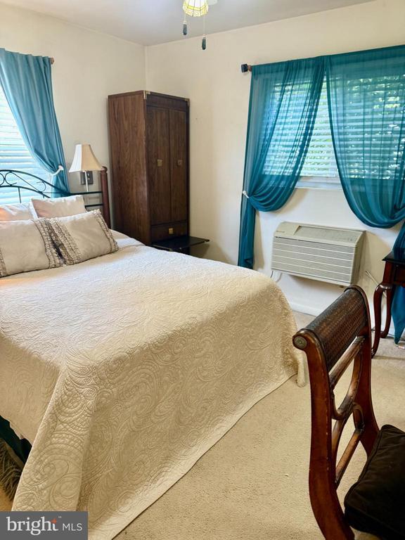 Foto principal - 637 22nd St S