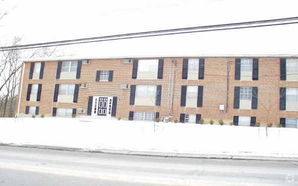 Foto principal - 135 Kings Mills Rd
