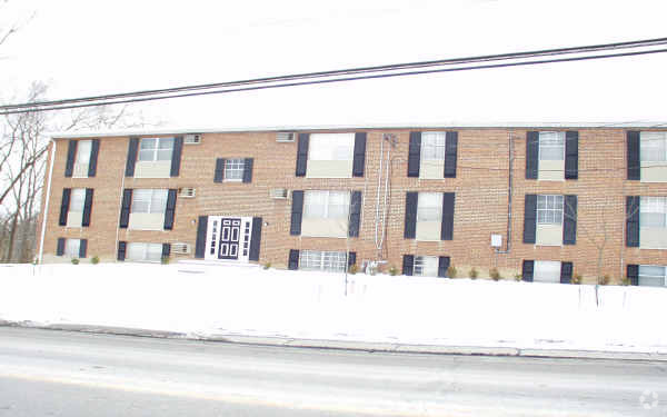Primary Photo - 135 Kings Mills Rd