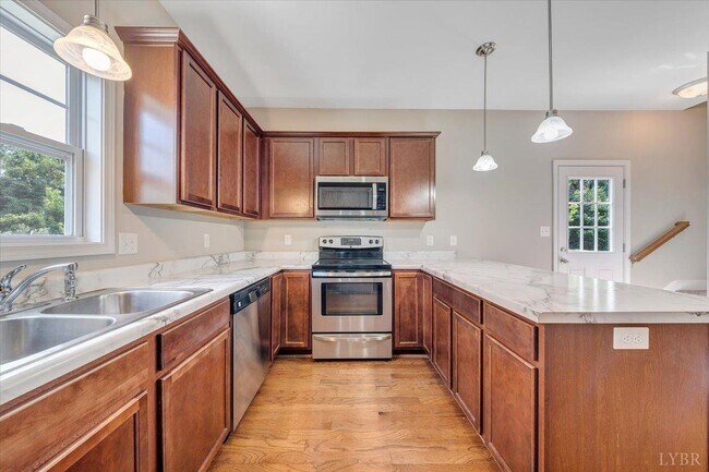 Foto del edificio - 109 Red Maple Ct
